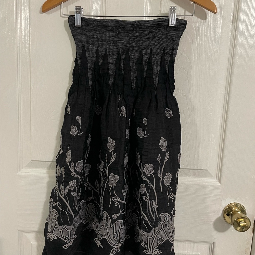 Elegant Black Floral Women's Skirt - Picture 4 of 4